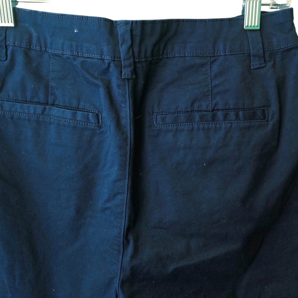 A New Day Navy‎ Blue Chino Shorts Women Size 6 Flat Front Button Fly - Picture 6 of 7